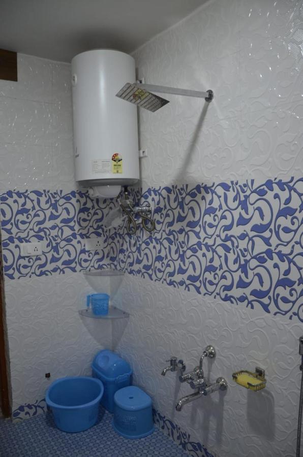 مبيت وإفطار Srīnagar Mir Manzil المظهر الخارجي الصورة