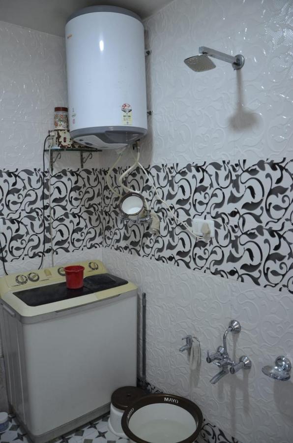 مبيت وإفطار Srīnagar Mir Manzil المظهر الخارجي الصورة